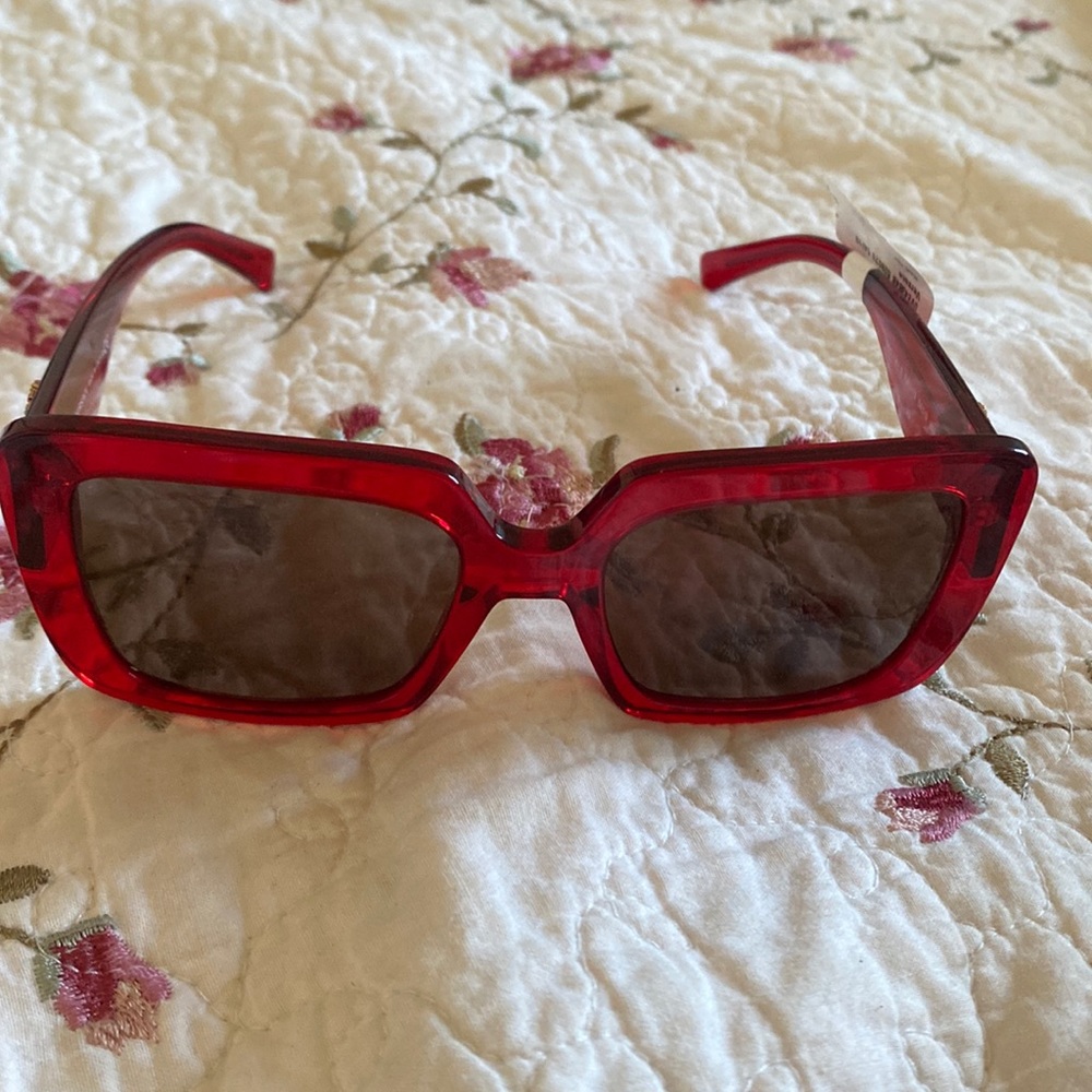 #versace #sunglasses #redversacesunglasses brand new never worn